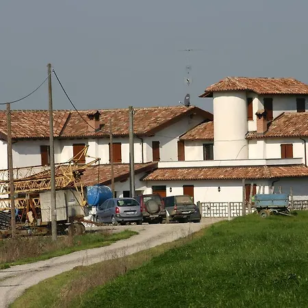 Farm Agriturismo Cascina Giovanola Farm stay Cassano Spinola